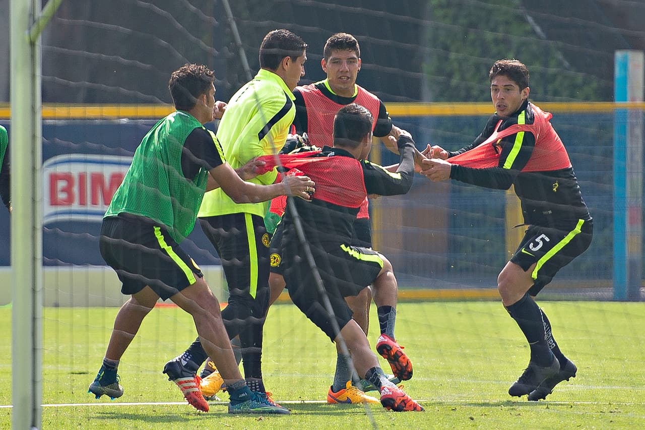 Poco después, el América, esta vez en Coapa, volvió a ser noticia. Y no por lo futbolístico.