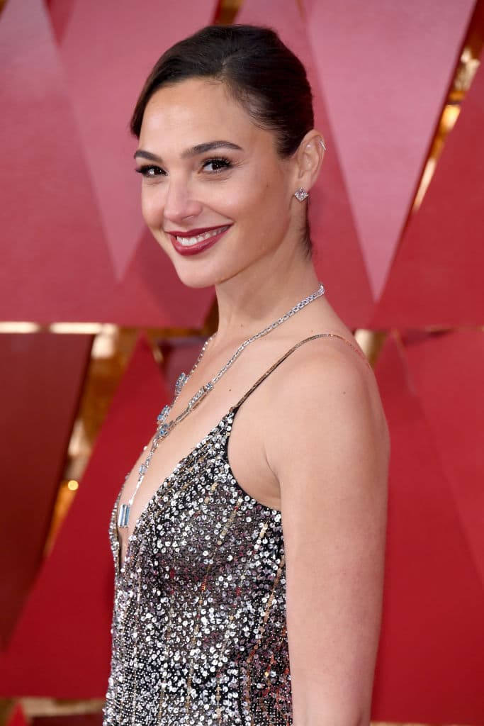 La actriz de "Wonder Woman" es madre de tres hijas Alma, 10, Maya, 4 y la recién nacida Daniella, con su esposo Jaron Varsano.