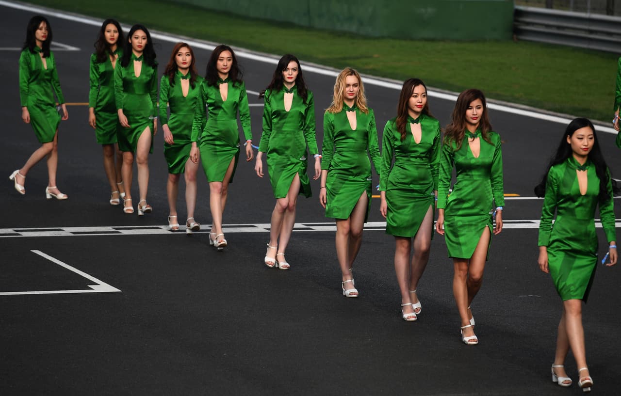 Así fue como las bellas modelos le dieron apertura a la fiesta en la Fórmula 1.