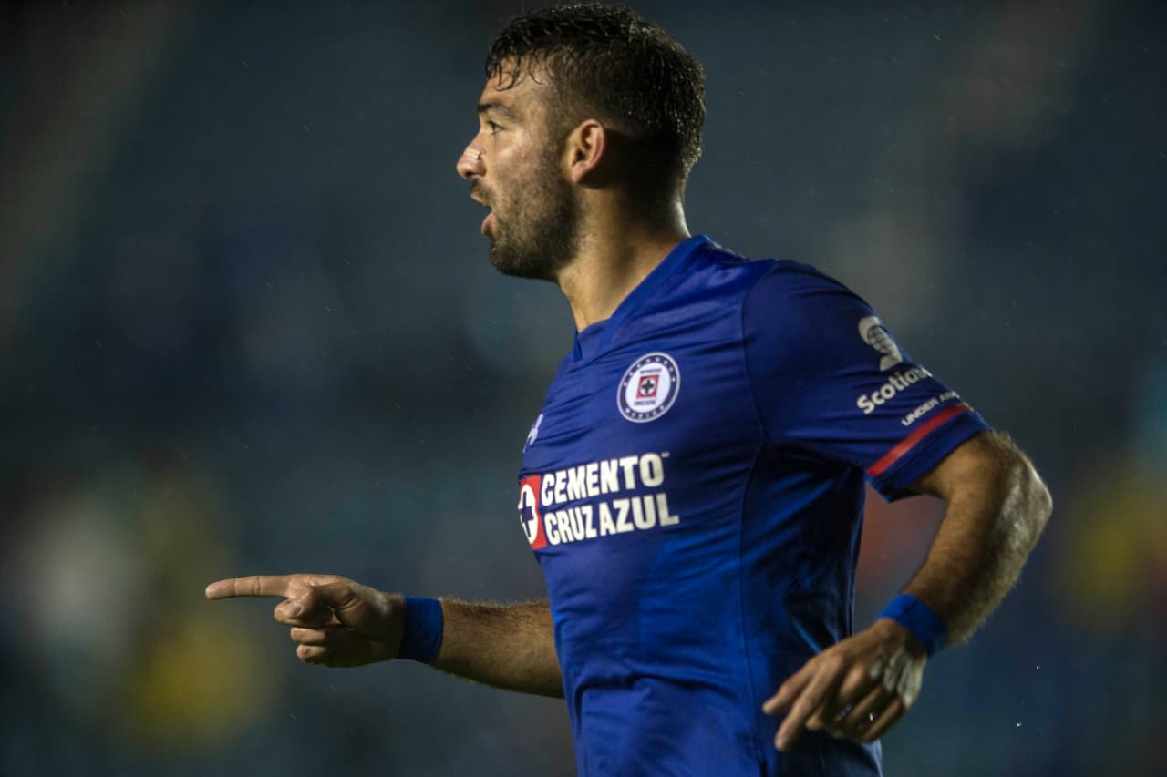 Sin embargo, Martín Cauteruccio calmó a los locales con su tanto a falta de nueve minutos del final: un 1-1 que le devolvió vida a Cruz Azul.