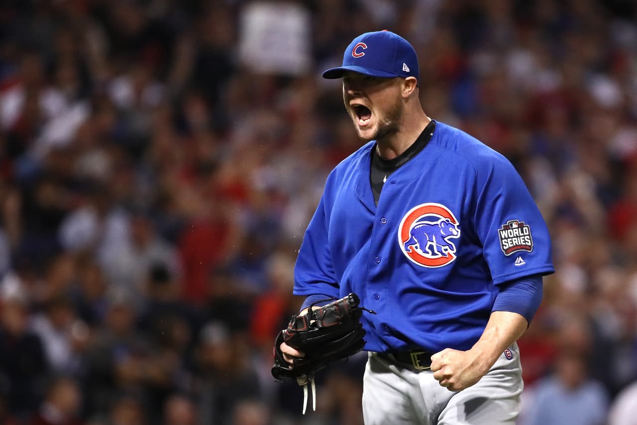 Jon Lester fue pieza clave en el título de los Cachorros y no es para menos. El lanzador recibirá 25 millones por la nueva temporada.