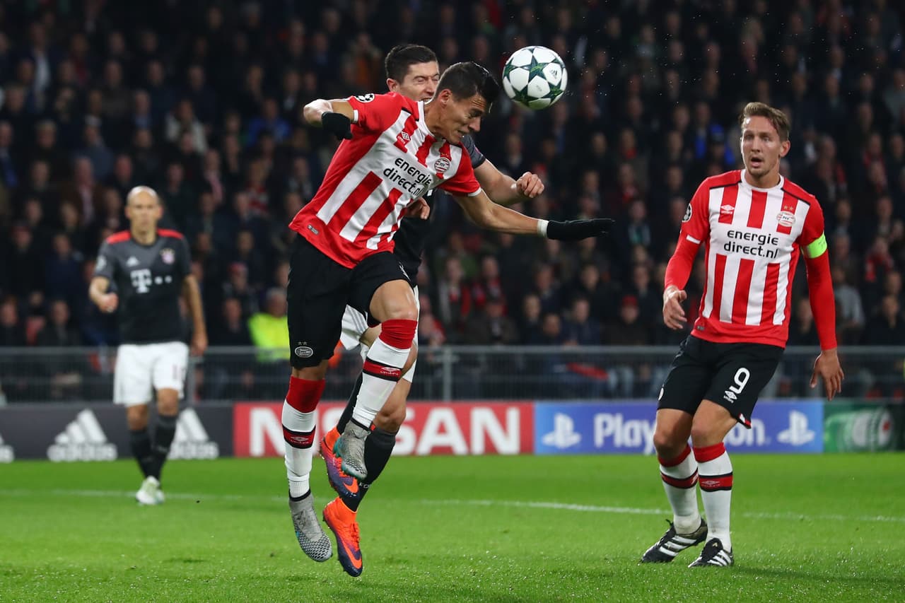 Héctor Moreno destaca en la faceta ofensiva,
<a href="www.univision.com/deportes/futbol/once-atacantes-mexicanos-que-metieron-menos-goles-que-hector-moreno-en-su-paso-por-europa-fotos" target="_blank">pues ha metido más goles que varios delanteros mexicanos en Europa.</a>