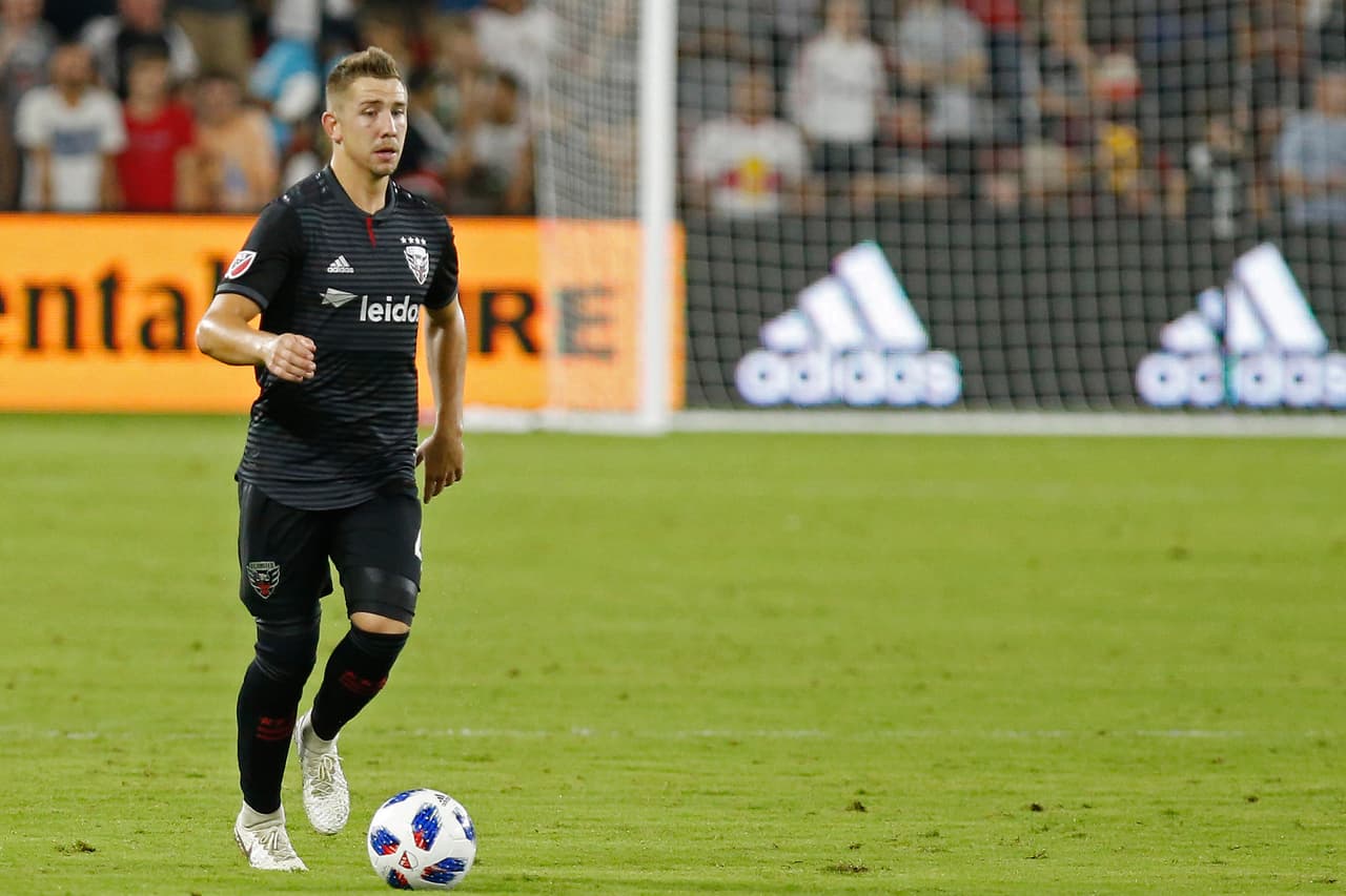 Su labor es silenciosa por lo que están haciendo Wayne Rooney y Luciano Acosta, pero el mediocampista Russell Canouse está siendo clave de los triunfos consecutivos del DC United.