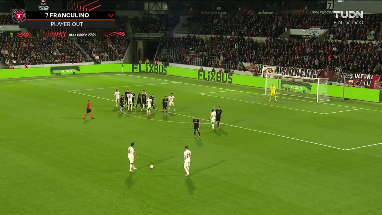 ¡GOL!  anota para FC Midtjylland. Ousmane Diao