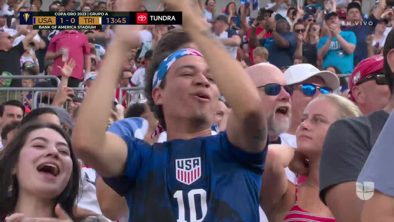 ¡GOL!  anota para Estados Unidos. Jesús Ferreira