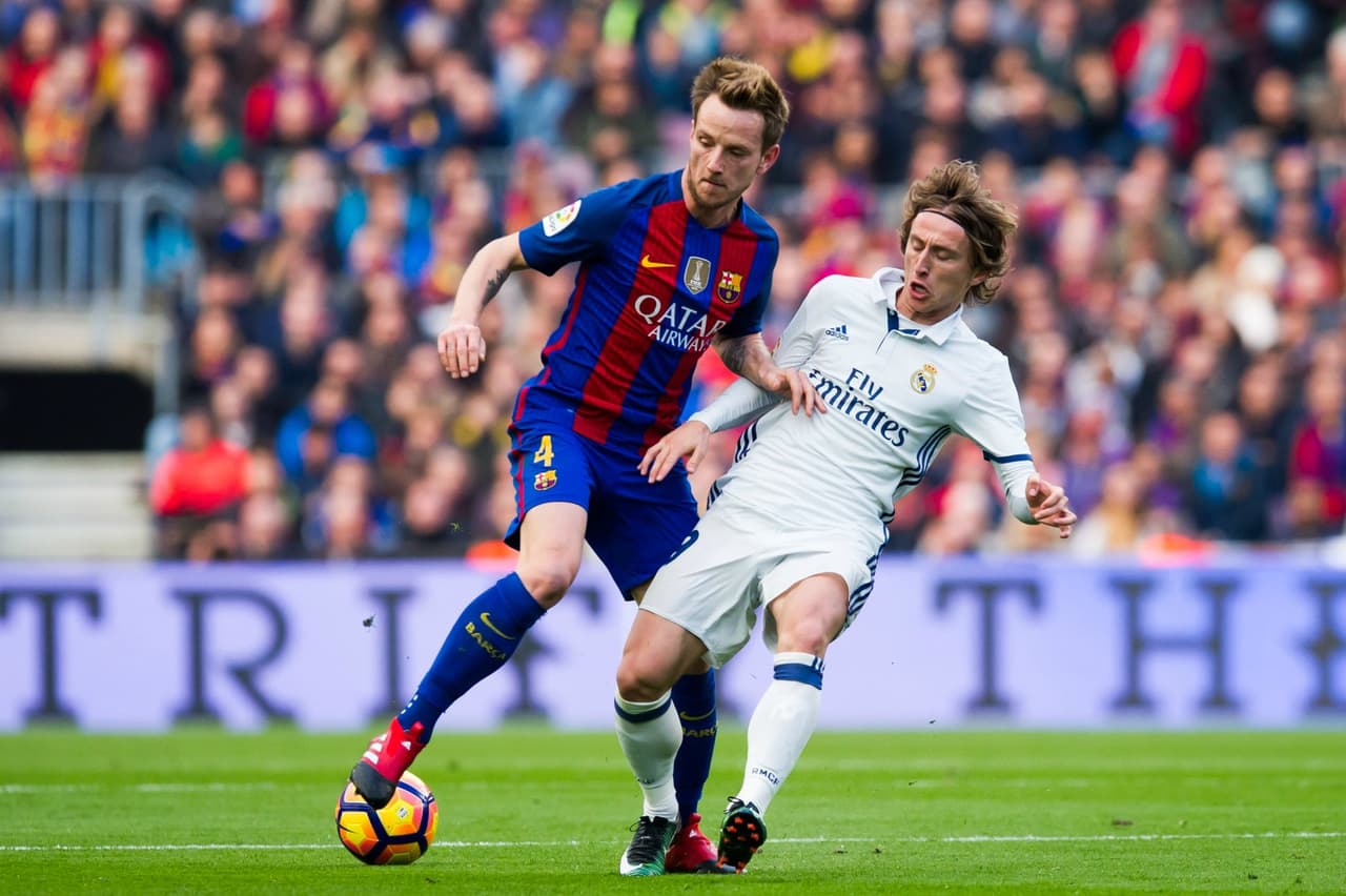 Rivales con clubes antagónicos, Rakitic y Modric son compañeros en Croacia.