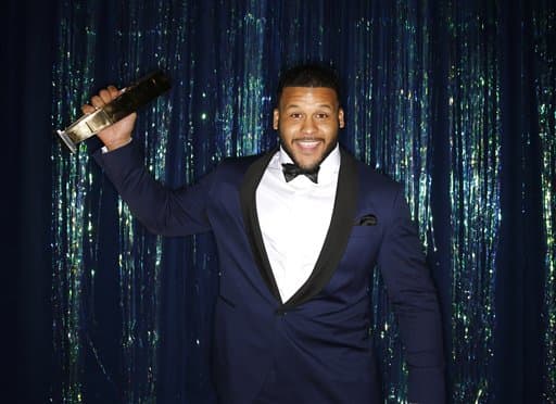 #3 Aaron Donald, DT, St. Louis Rams: El Novato Defensivo del Año 2014 acaparó mucho la atención debido a su destreza presionando a los pasadores, pero su presencia ante la carrera le da una buena calificación en esta lista (AP-NFL).