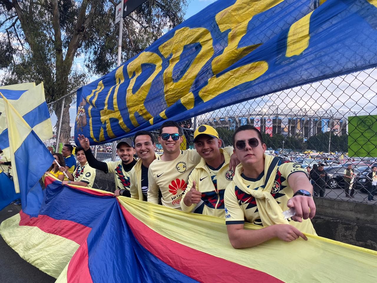 Gran ambiente familiar, en el Estadio Azteca, previo a la final del Apertura '19 entre el América y los Rayados de Monterrey.