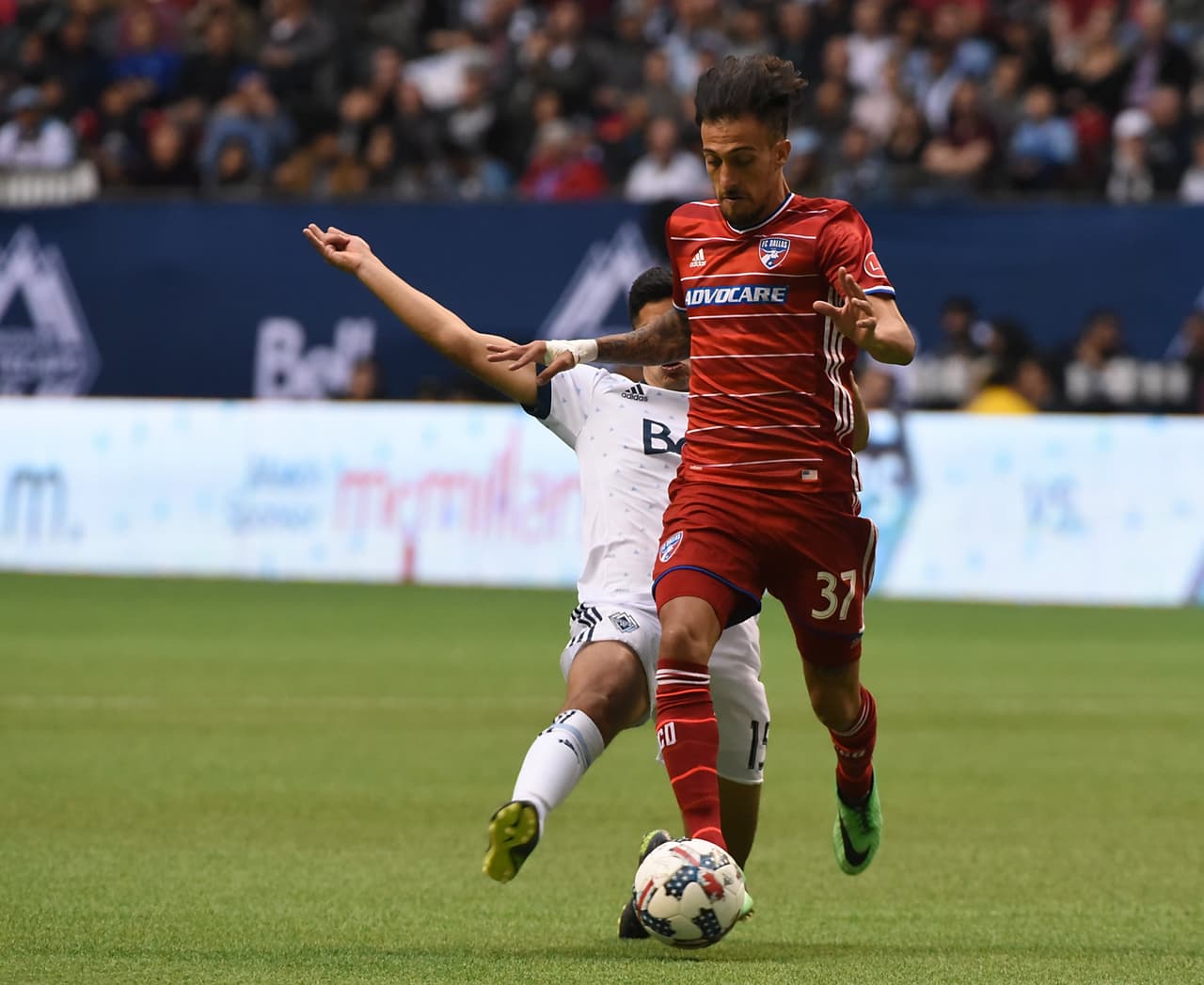 Maximiliano Urruti intentará aguar la fiesta del Dynamo. El argentino lleva 8 goles hasta ahora en esta temporada regular y vive con FC Dallas su mejor momento desde su arribo a la MLS. (USA Today Images)