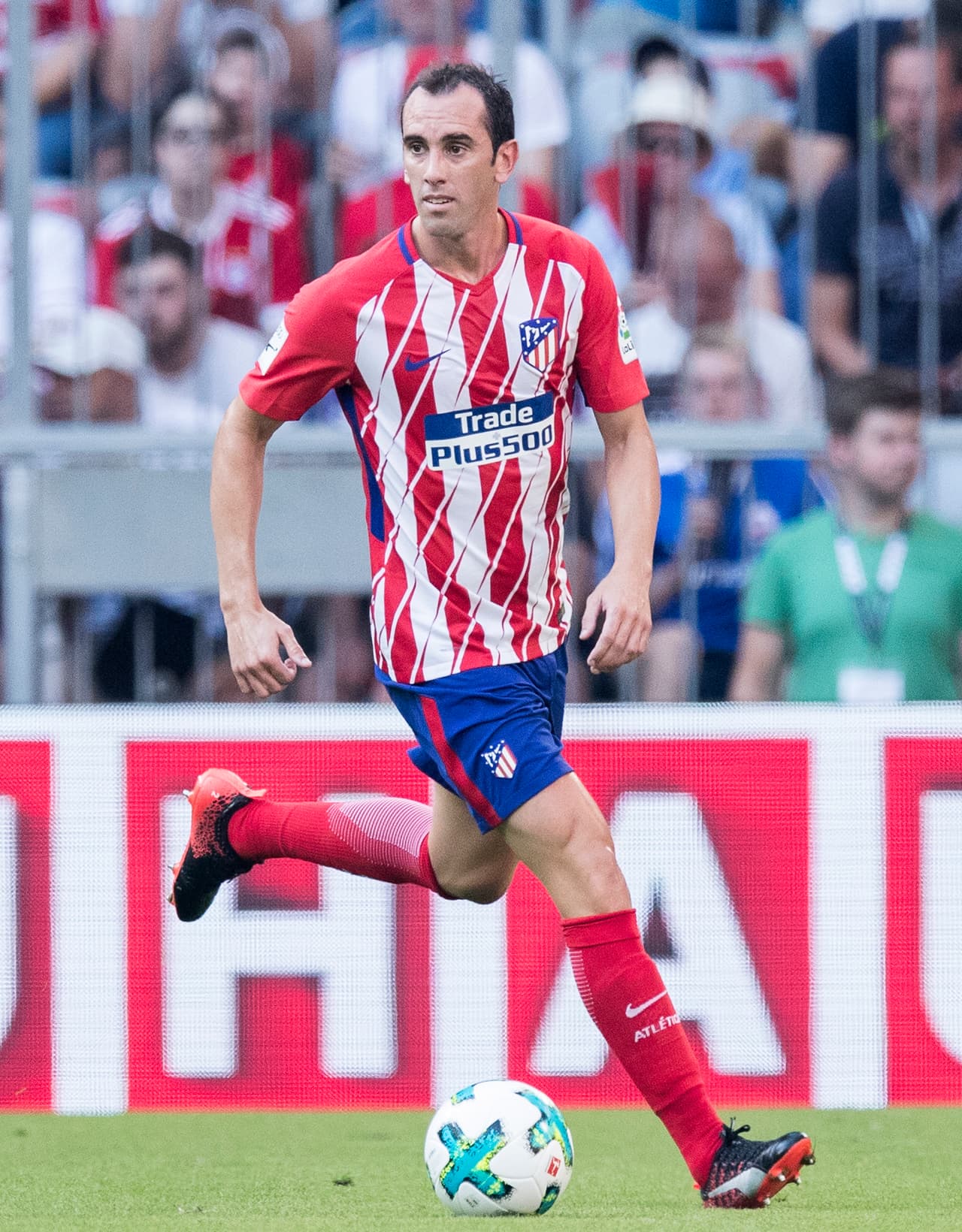 27. Diego Godín (Atlético de Madrid) - Puntaje: 88
