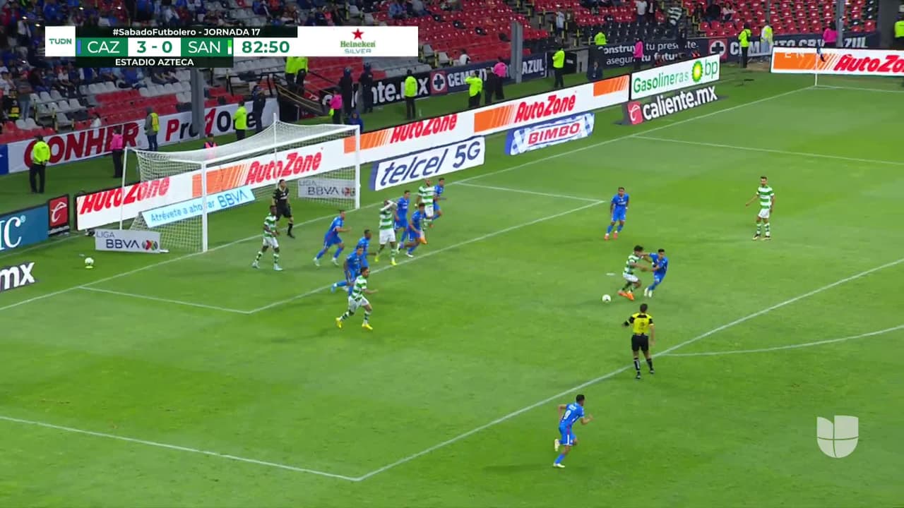 ¡TIRO ATAJADO! disparo por Juan Escobar.