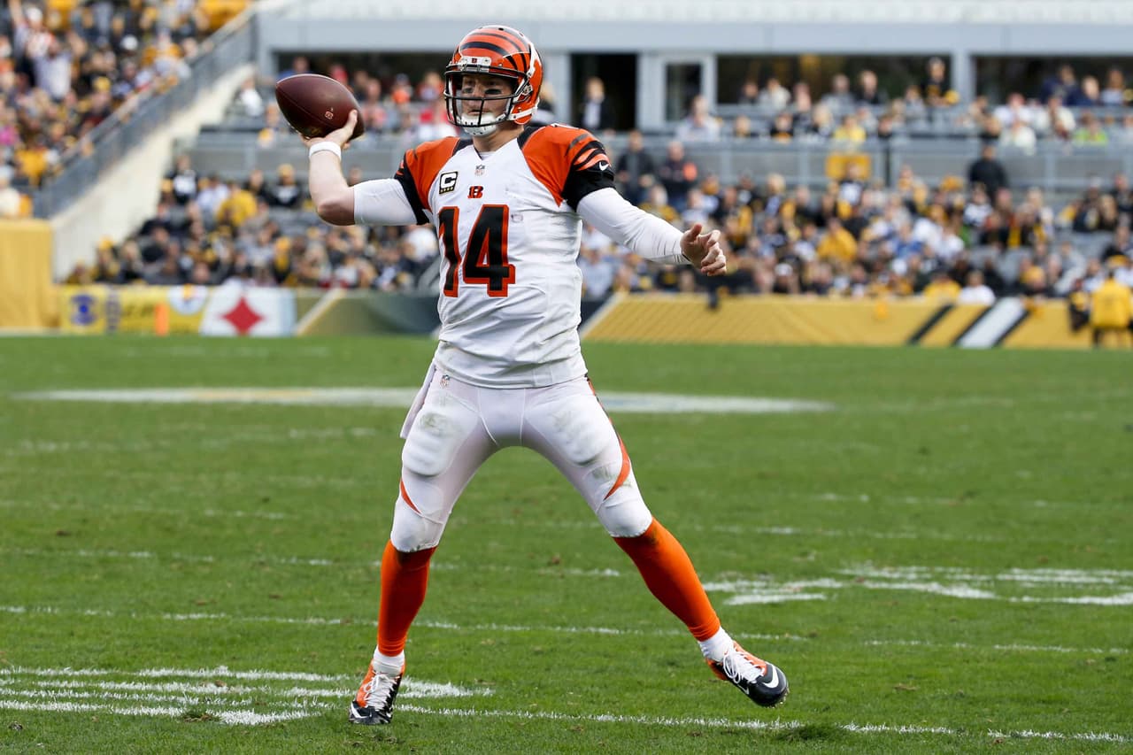 El quarterback de los Bengals ANDY DALTON pasó para 231 yardas y encontró al receptor A.J. GREEN para un touchdown de nueve yardas en el cuarto periodo para darle a Cincinnati una ventaja que ya jamás perdería.