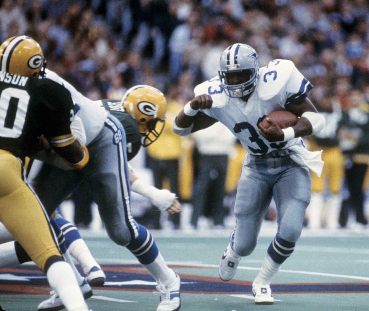 Con esto, Peterson acumuló 45 juegos en su carrera con al menos 100 yardas terrestres, empatando al miembro del Salón de la Fama TONY DORSETT en el lugar #13 de todos los tiempos en esta categoría.