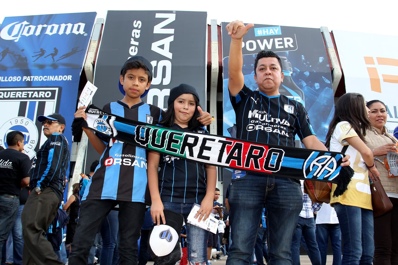 El colorido de la afición en la Jornada 16
