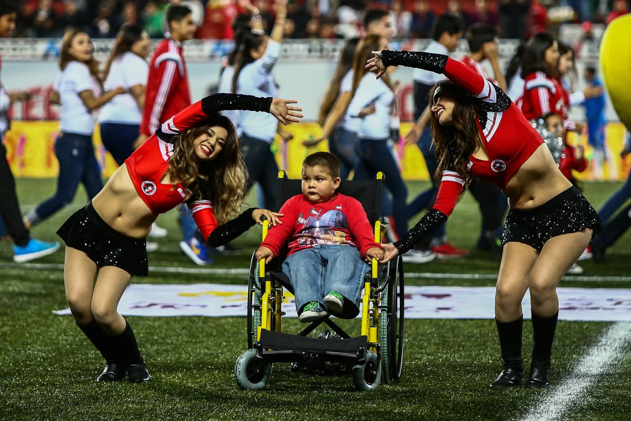 El colorido de la afición en la Jornada 16