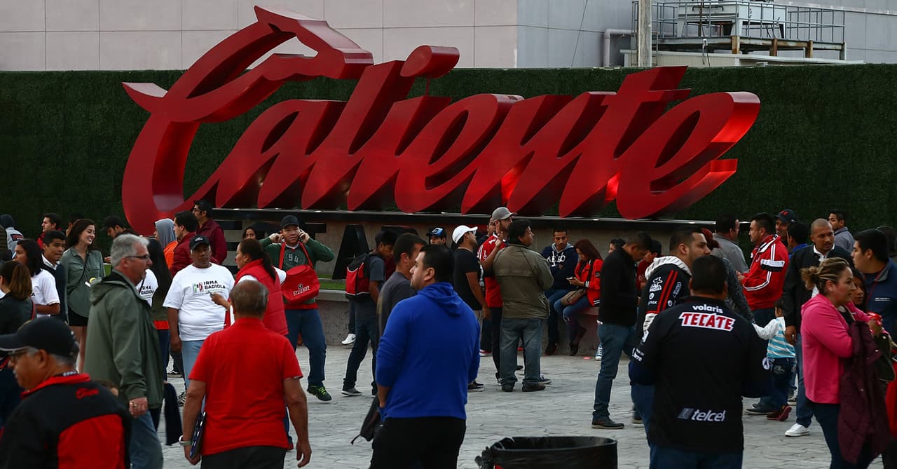 El colorido de la afición en la Jornada 16