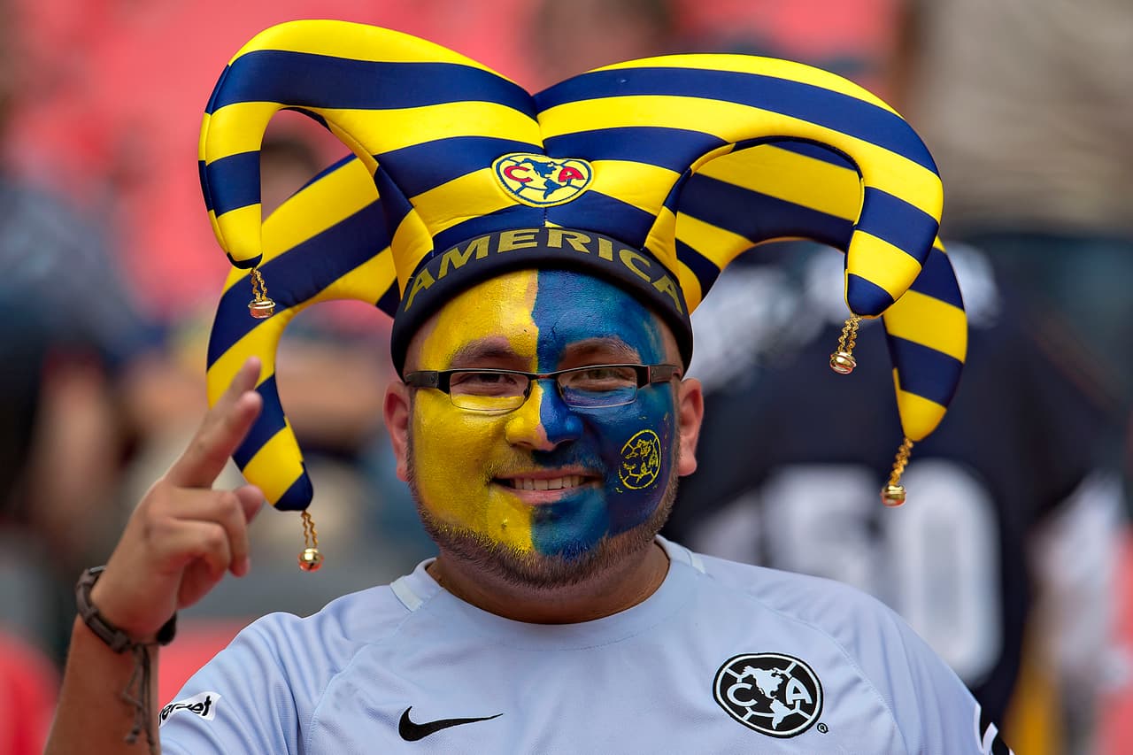 El colorido de la afición en la Jornada 16