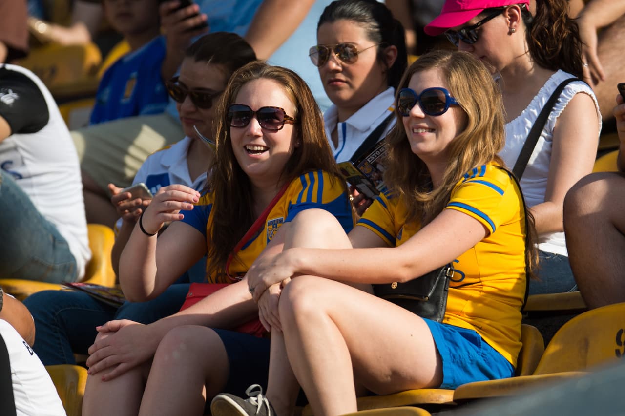 El colorido de la afición en la Jornada 16