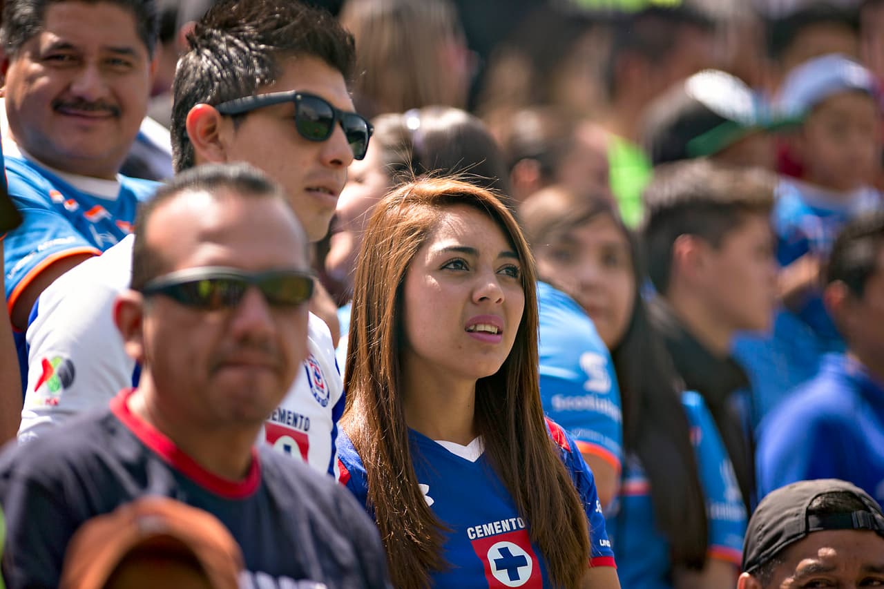 El colorido de la afición en la Jornada 16