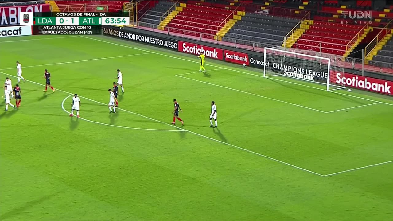 ¡TIRO ATAJADO! disparo por Adrián Alonso Martínez Batista.