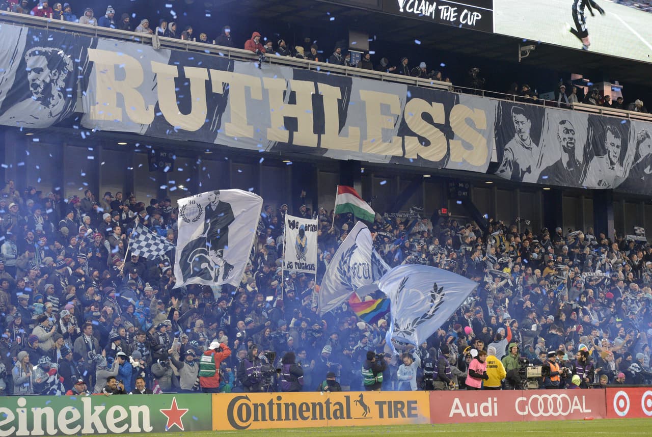 El ambiente en Kansas City fue simplemente espectacular para recibir el duelo definitivo de la Conferencia Oeste.