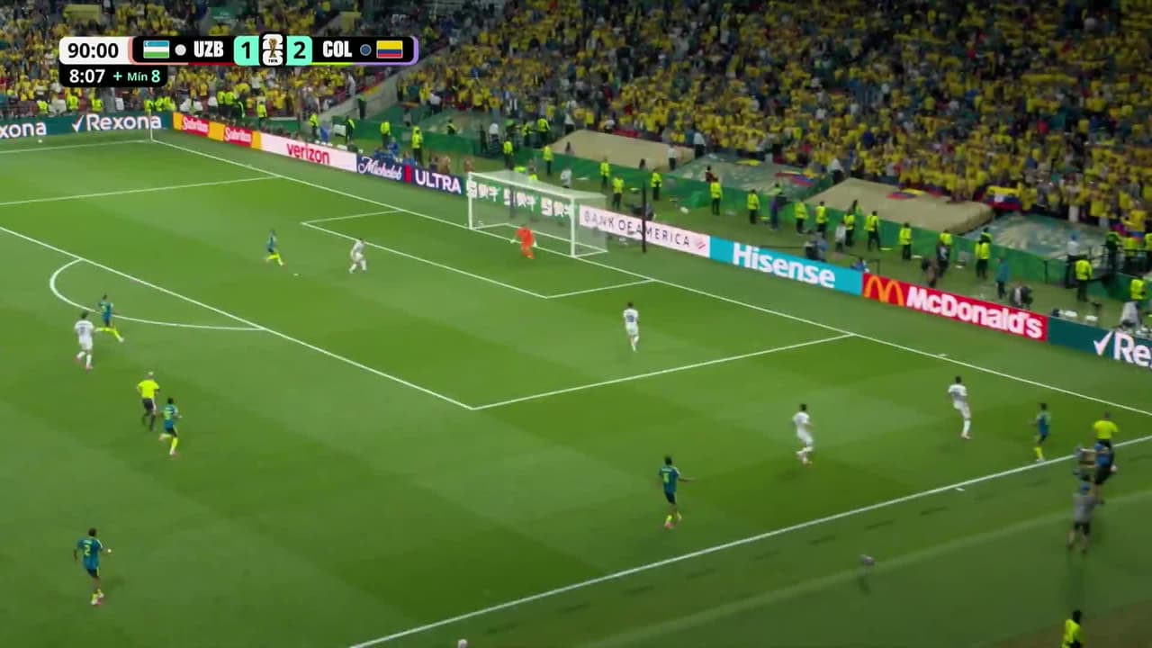 ¡GOL!  anota para Colombia. Jaminton Campaz