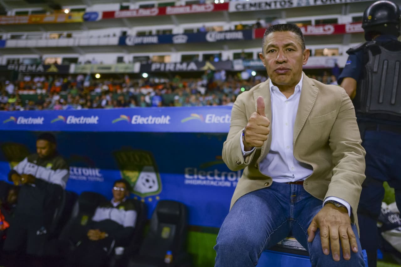 Ignacio Ambriz admite que es un “fracaso” quedar eliminado