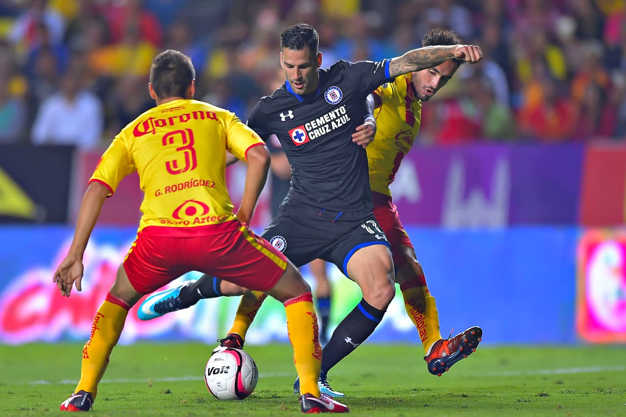 Desde el arranque del juego, Cruz Azul tenía en claro lo que se jugaba el día y salió dispuesto a llevarse el encuentro.