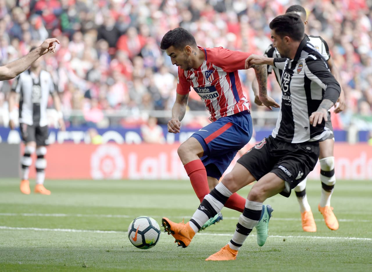 Atlético de Madrid llegó a 71 puntos, 11 detrás del Barcelona con 6 partidos por jugarse.