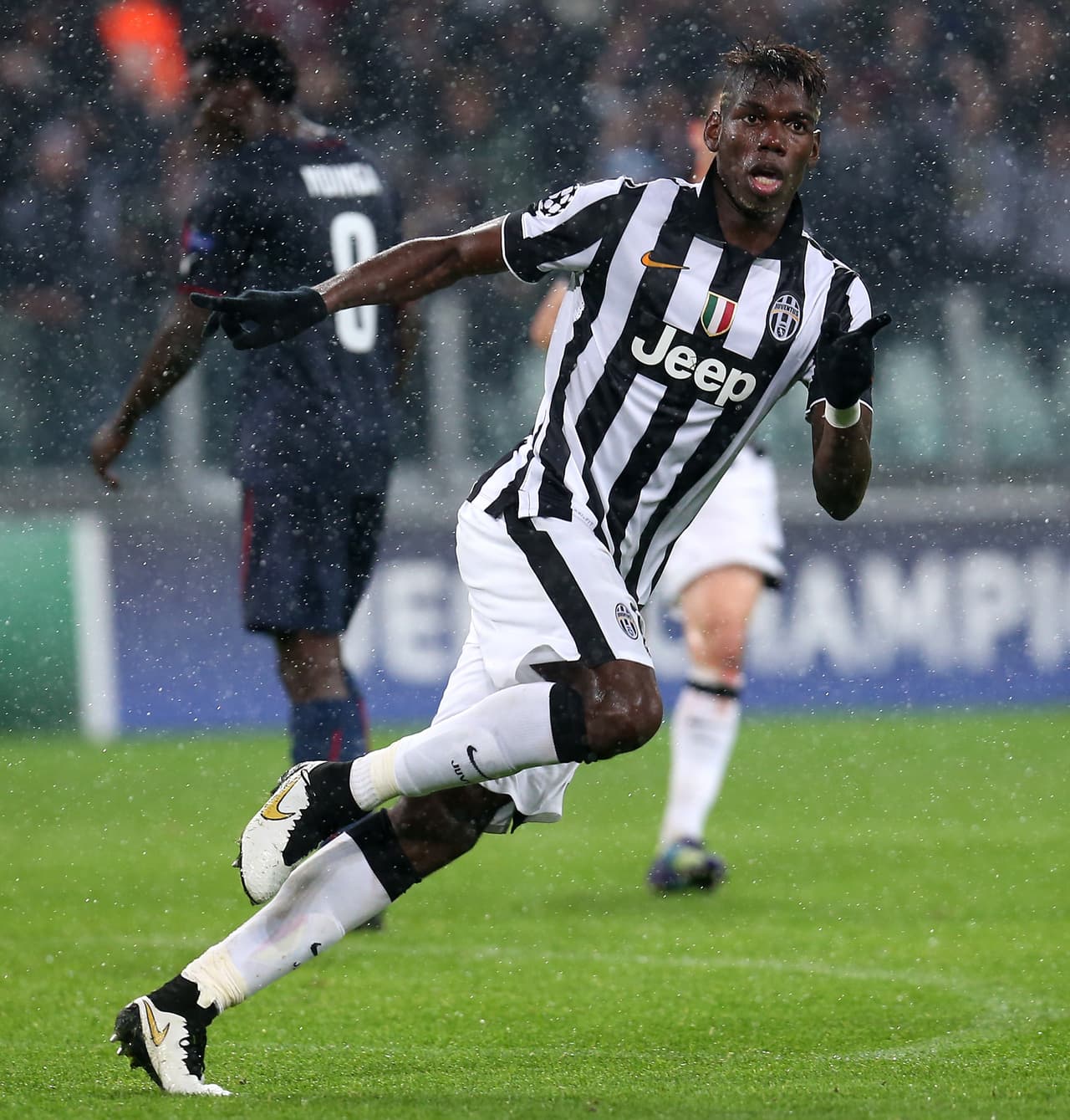 Es un volante como mucho gol que gusta de acarrear la pelota, tirar latigazos al frente y probar el disparo de media distancia. Pogba tiene las credenciales para darle un giro a la gran final donde espera consagrarse como la figura exorbitante que está llamado a ser. Un futbolista distinto por el que los mejores clubes suspiran, incluido el Barça.