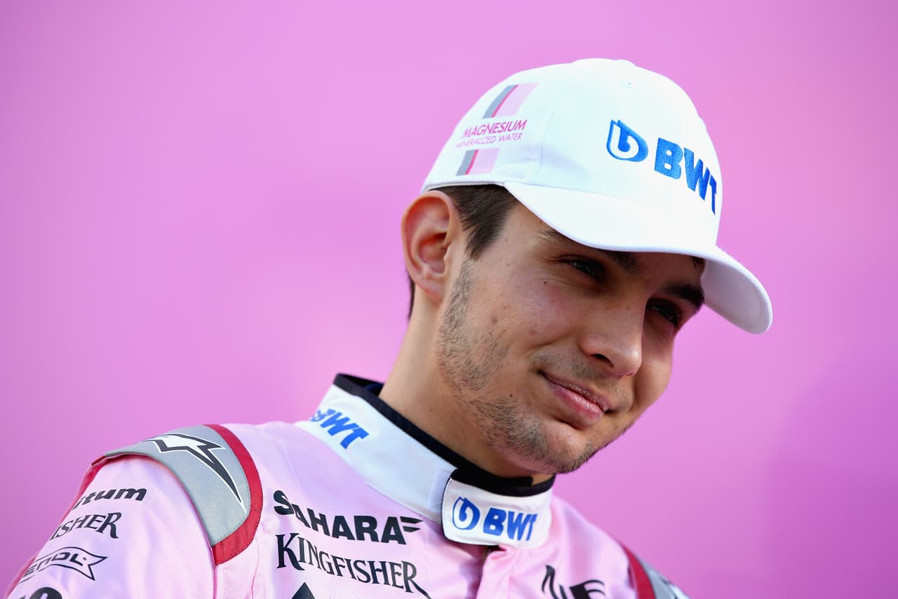 <b>Sahara Force India F1: </b>31. Esteban Ocon. Francés nació en Évreux, Normandía, el 17 de septiembre de 1996 (21 años). Llegó a F1 en 2014. Mejor puesto final: 8 (2017). Mejor en carrera: 5 (2 veces).