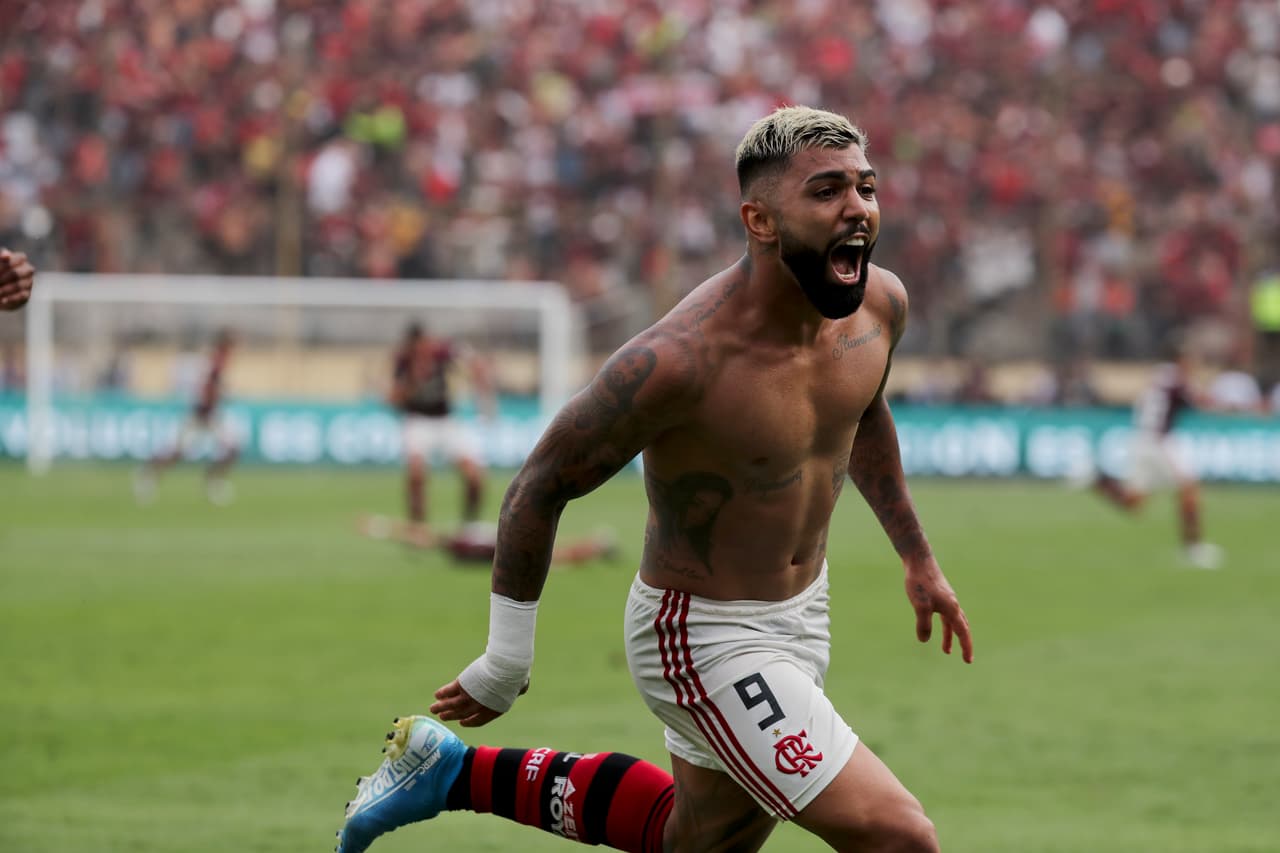 Detienen a Gabigol por violar el toque de queda en Brasil