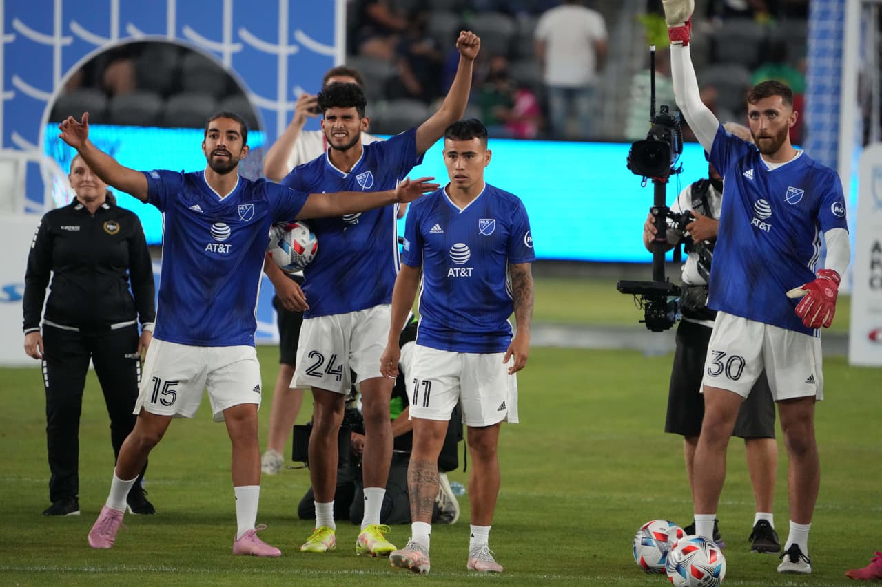 Las estrellas de la MLS hicieron todo para poder ganar el compromiso.
<br>