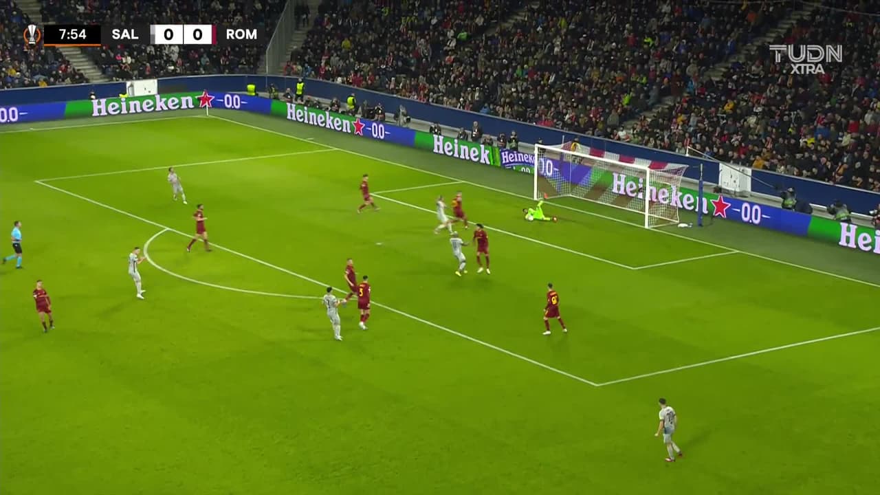 ¡TIRO ATAJADO! disparo por Nicolás Capaldo.