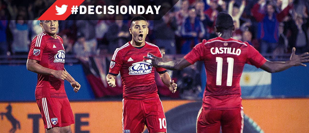 Mauro Días y Fabián Castillo celebraron el transitorio empate.