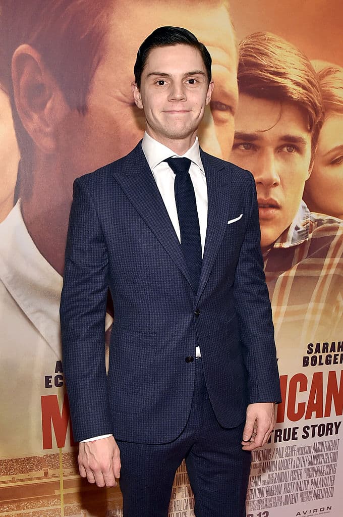 Pietro Maximoff, mejor conocido como Quiksilver, es hermano mellizo de Wanda, también conocida como Scarlet Witch.