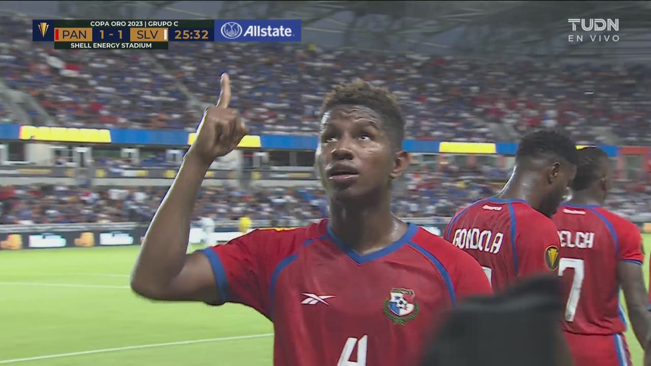 ¡Panamá lo empata! Escobar pone el 1-1 de cabeza
