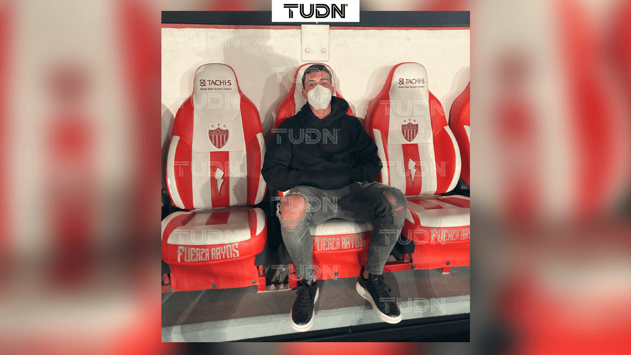 Alejandro Zendejas no va ni a la banca del Necaxa y hace guiño al América