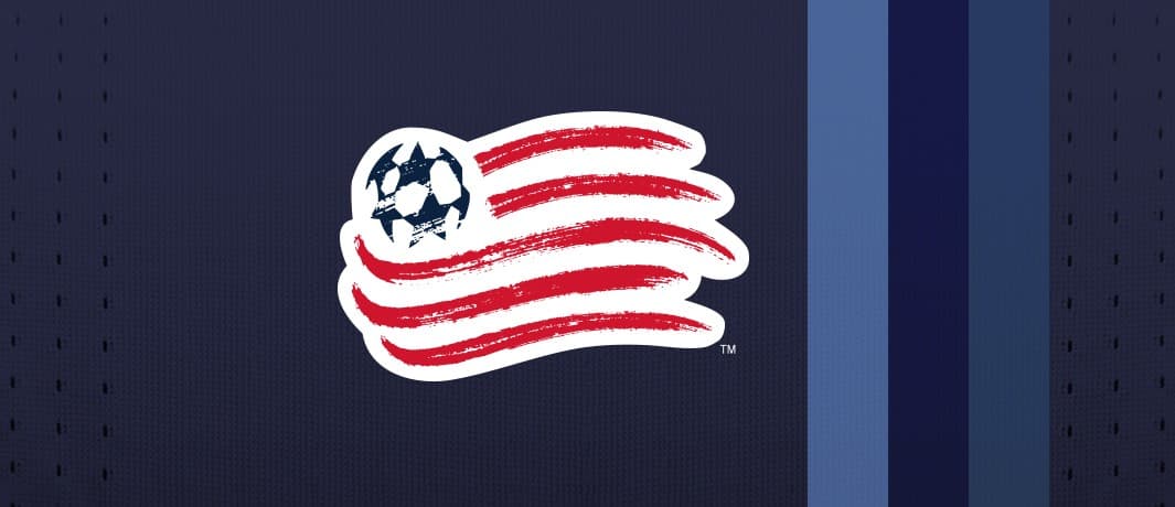 New England Revolution estrenara nueva indumentaria titular. Guardando el mismo esquema de colores, los cambios más notorios están en el jersey.