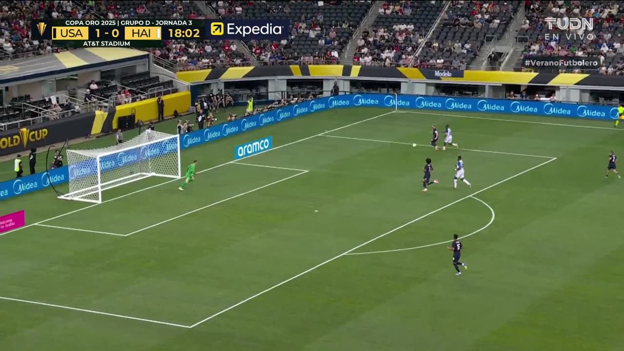 ¡GOL!  anota para Haití. Louicius Deedson