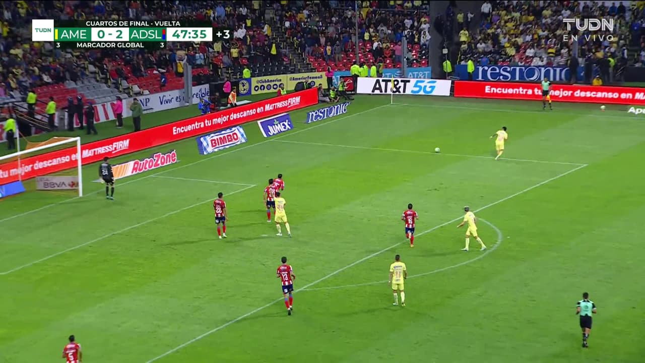 ¡TIRO ATAJADO! disparo por Federico Viñas.