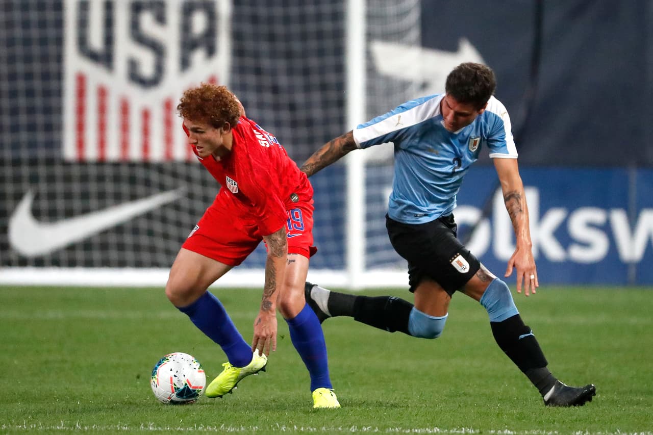 El equipo de las barras y las estrellas empata a un gol en casa ante la garra charrúa en partido amistoso. Los tantos fueron de Rodríguez al '50 y de Morris al '79.