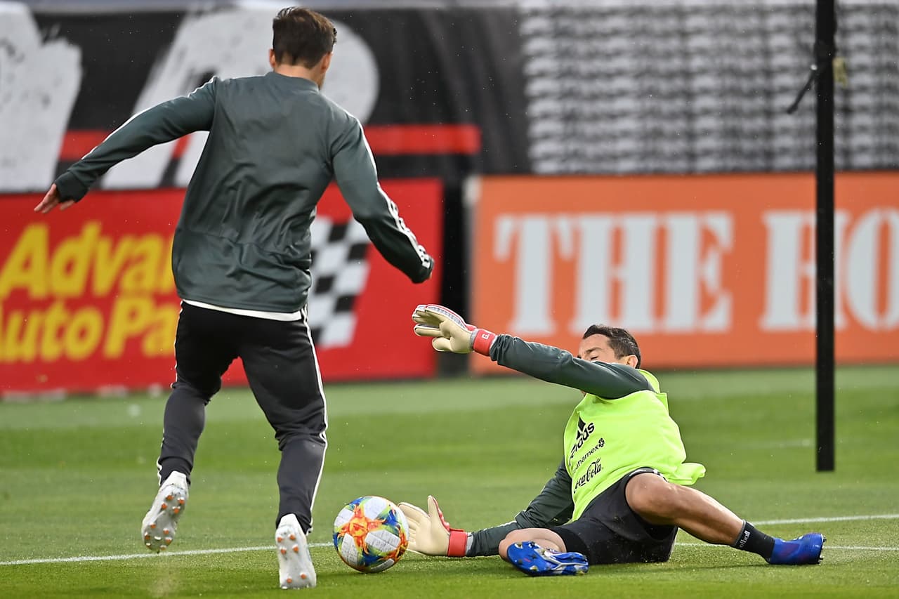 Así se vivió el entrenamiento del 25 de marzo de la Selección Mexicana de Fútbol en vías de preparación a su partido amistoso este martes en Levi's Stadium ante la representación de Paraguay en la fecha FIFA.