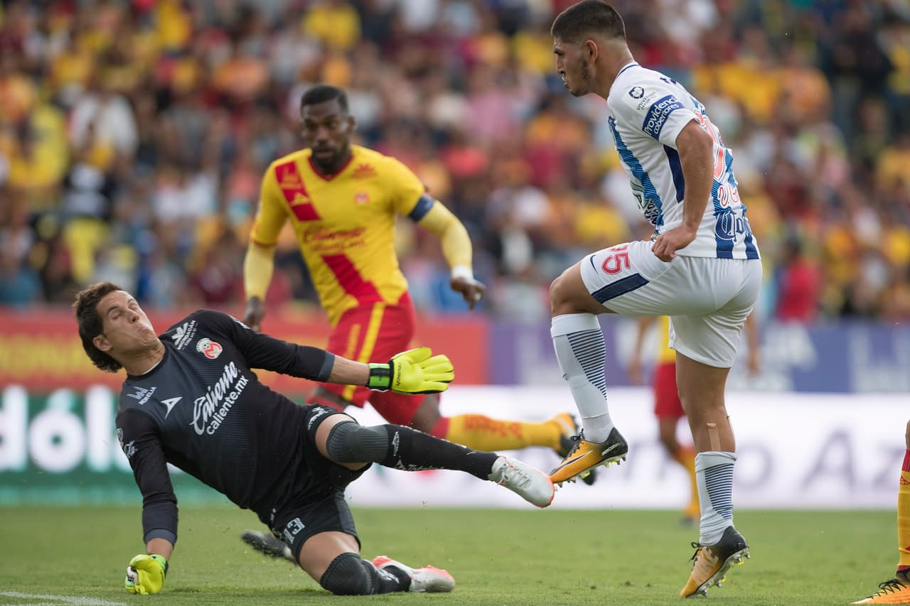 Además no se pone nervioso.