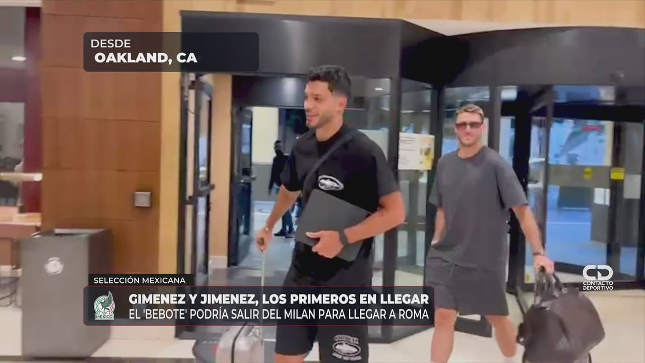 Santi y Raúl llegan a la concentración del Tri