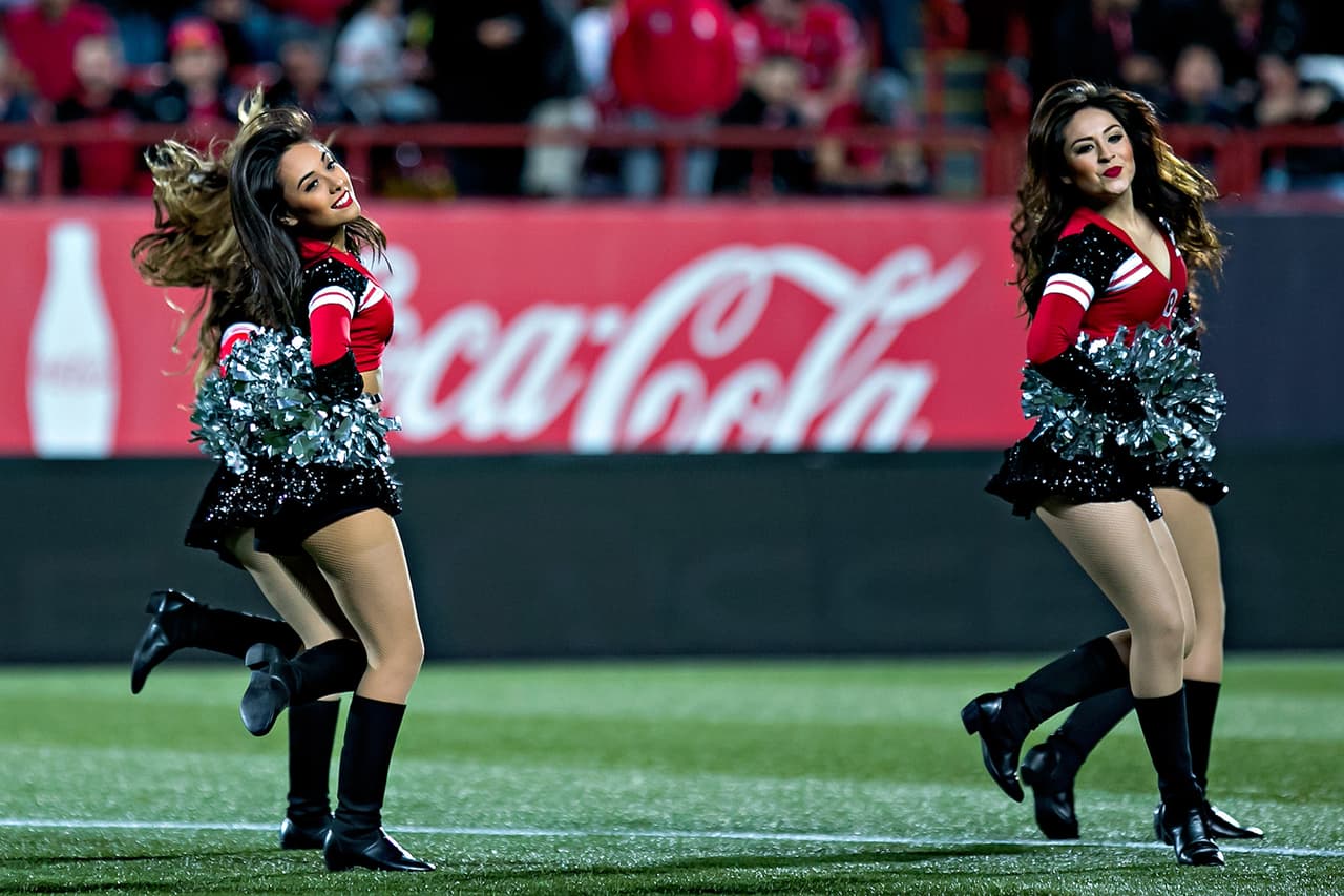 La belleza de las porristas en la fecha 7