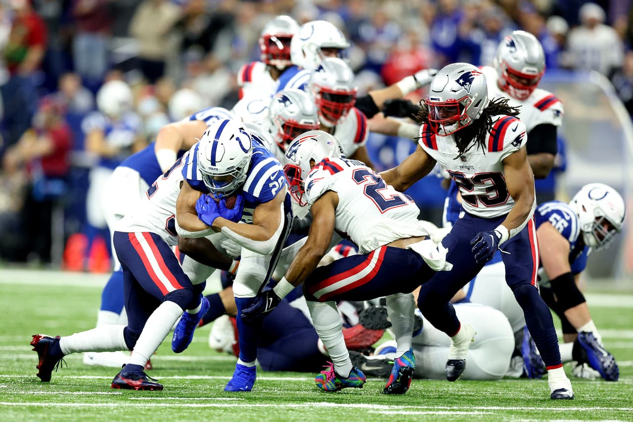 Indianapolis encontró la fórmula para frenar la racha ganadora de los Patriots.