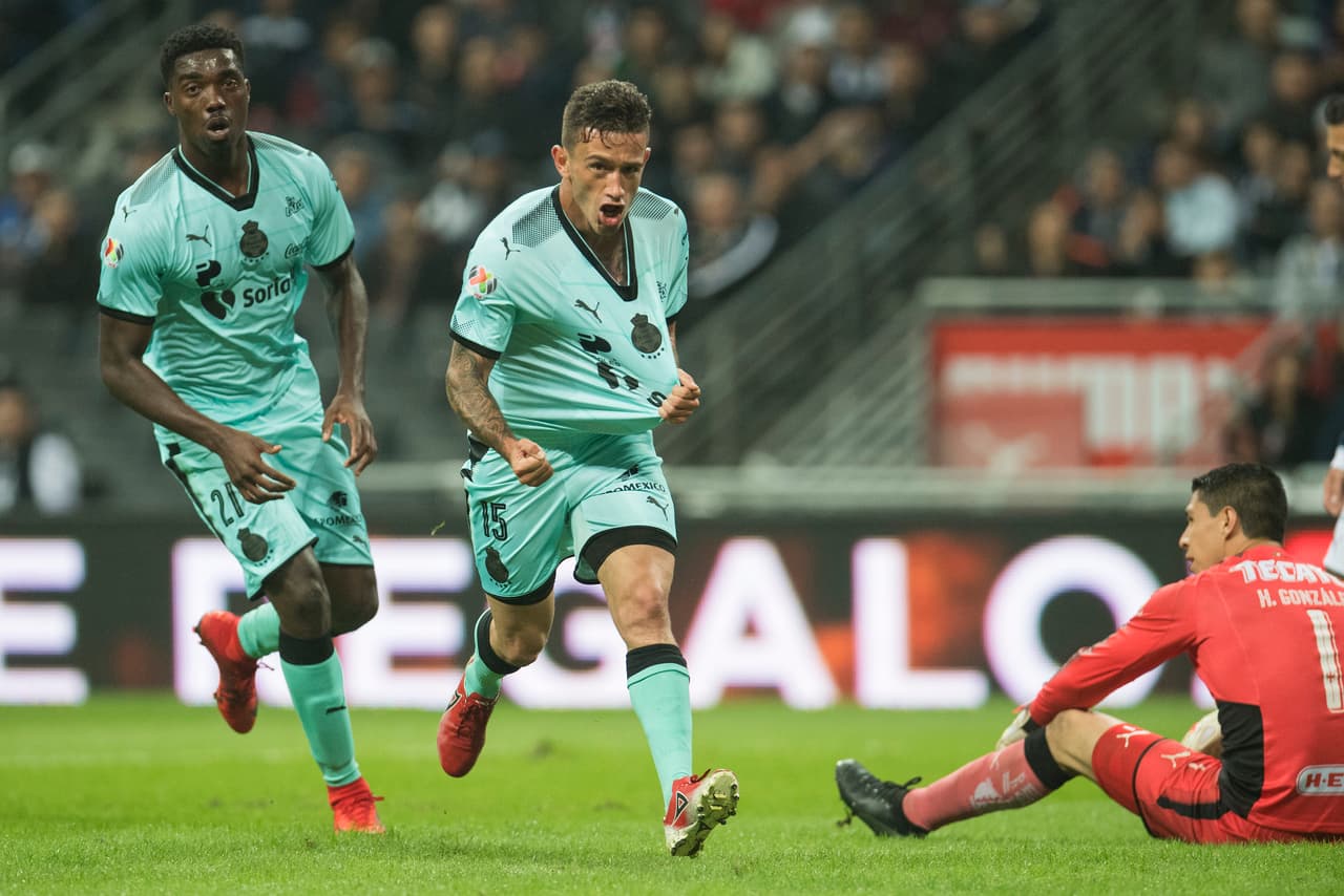 Santos abrió el marcador al minuto 25 por conducto de Brian Lozano.