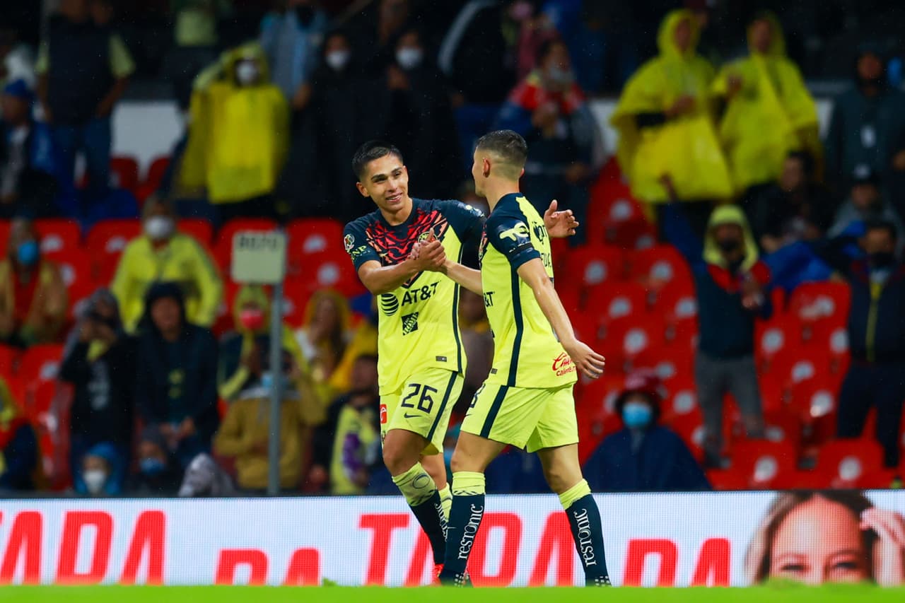 Con goles de Reyes y Fidalgo, América consiguió sus primeros tres puntos del Grita México A2021 y llegó a cuatro. Necaxa se quedó en el fondo sin unidades.