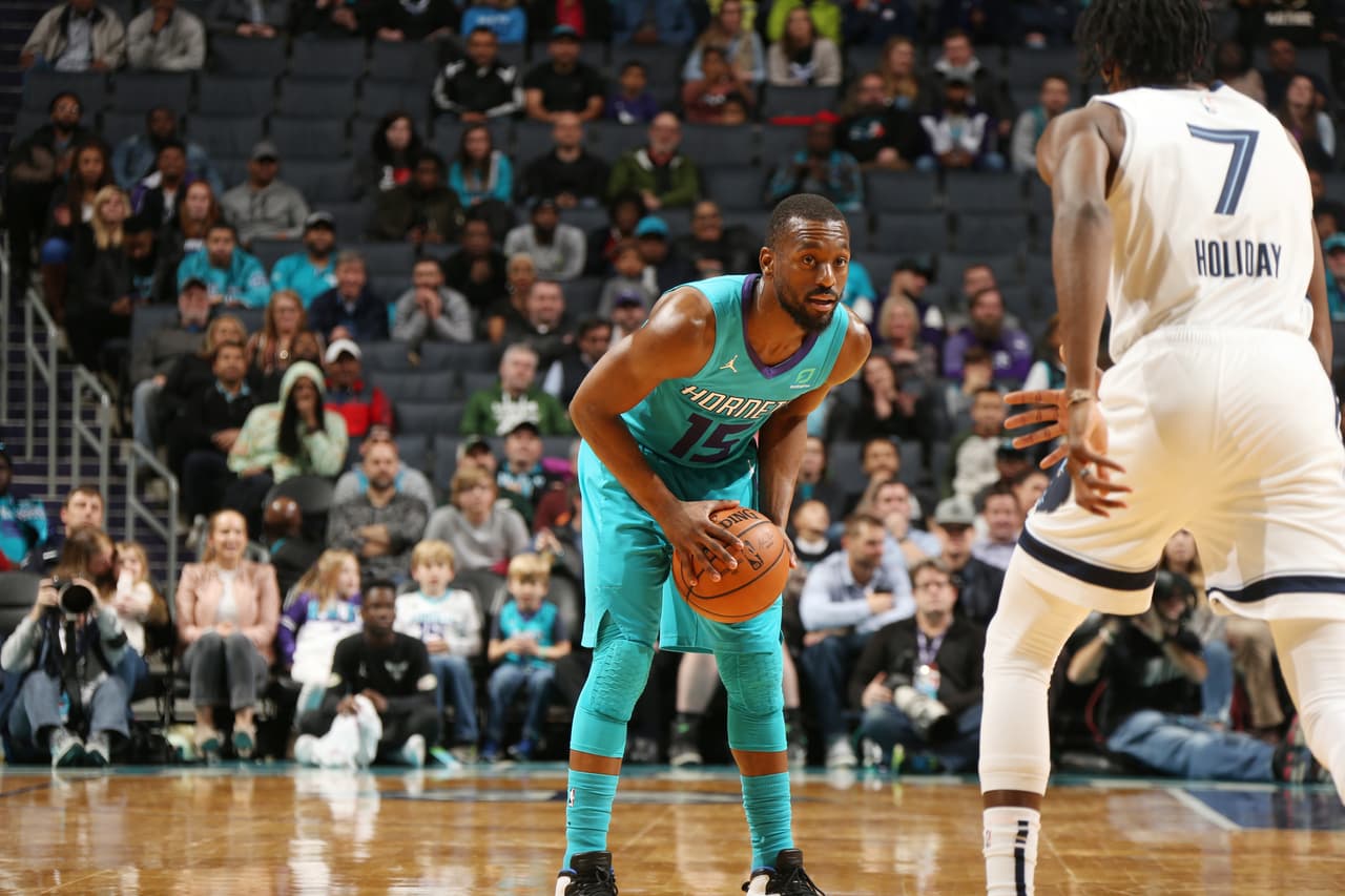 <b>Grizzlies 92-100 Hornets: </b>en el Spectrum Center, los locales se quedaron con un buen triunfo este viernes, que los mantiene en puestos de playoffs.